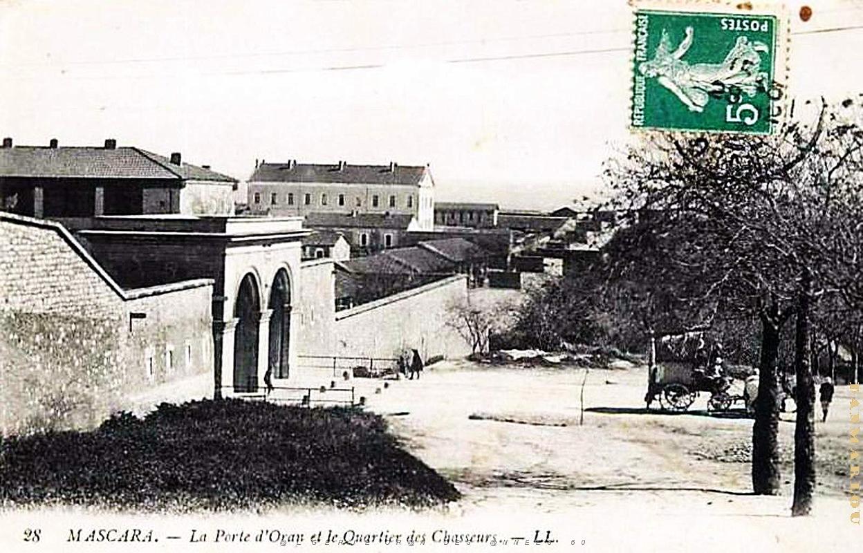 Mascara - Porte d'Oran et Quartier des Chasseurs.jpg